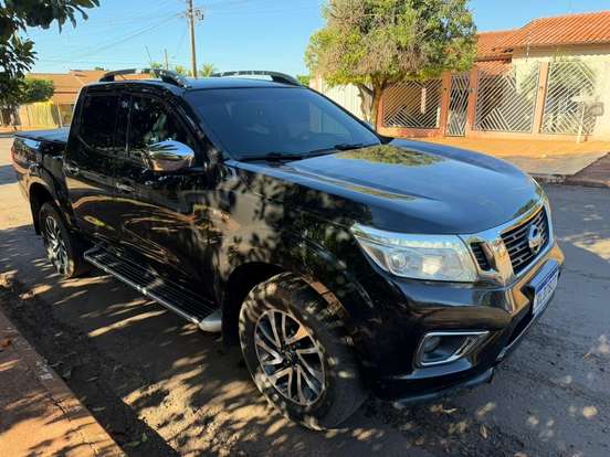 NISSAN-FRONTIER-2020