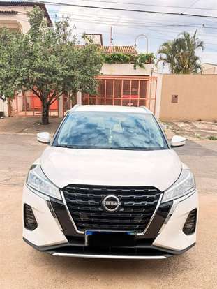 NISSAN-KICKS-2023