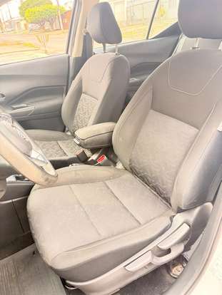 NISSAN-KICKS-2023