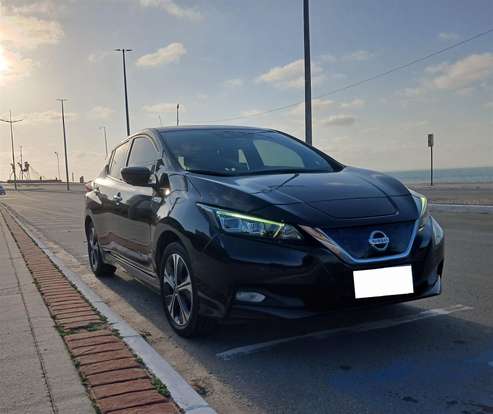 NISSAN-LEAF-2021