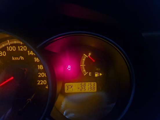 NISSAN-LIVINA-2010