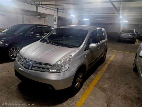 NISSAN-LIVINA-2010