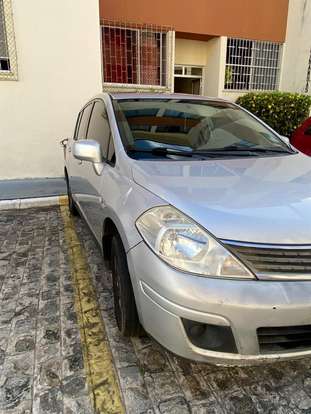 NISSAN-TIIDA-2008