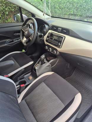 NISSAN-VERSA-2020