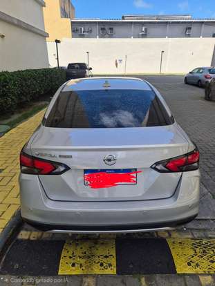 NISSAN-VERSA-2020