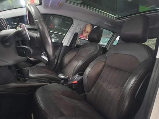 PEUGEOT-2008-1.6 16V FLEX GRIFFE 4P AUTOMÁTICO PEUGEOT-2008-2016