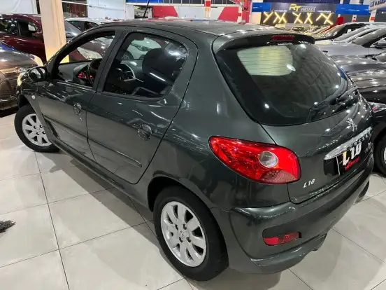 PEUGEOT-207-2011