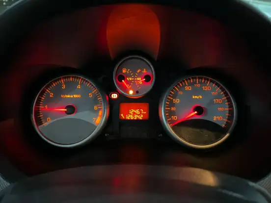 PEUGEOT-207-1.4 QUIKSILVER 8V FLEX 4P MANUAL PEUGEOT-207-2011