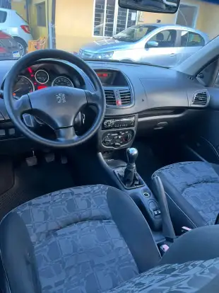 PEUGEOT-207-2010