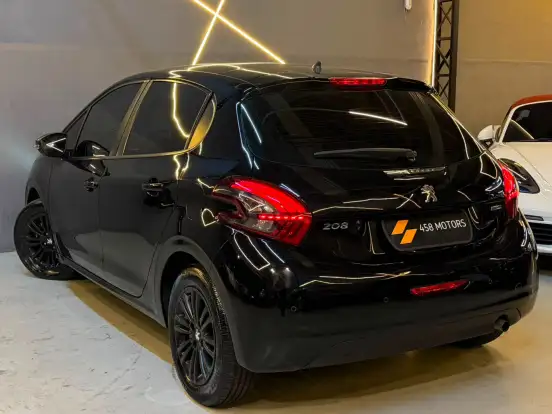PEUGEOT-208-2017