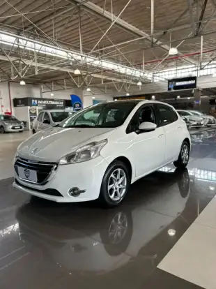PEUGEOT-208-2013