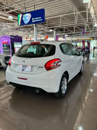 PEUGEOT-208-2013