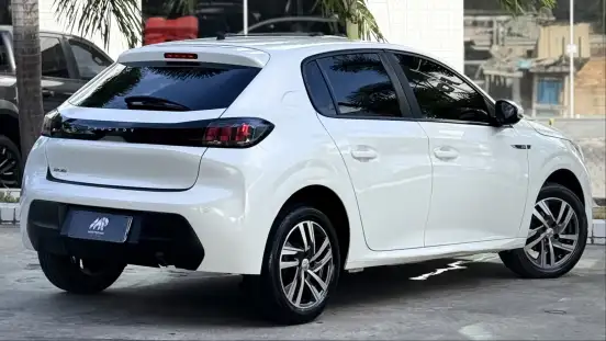 PEUGEOT-208-2022