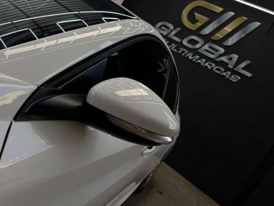 PEUGEOT-208-2023