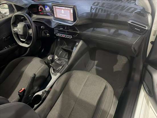 PEUGEOT-208-2023