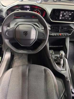 PEUGEOT-208-2024