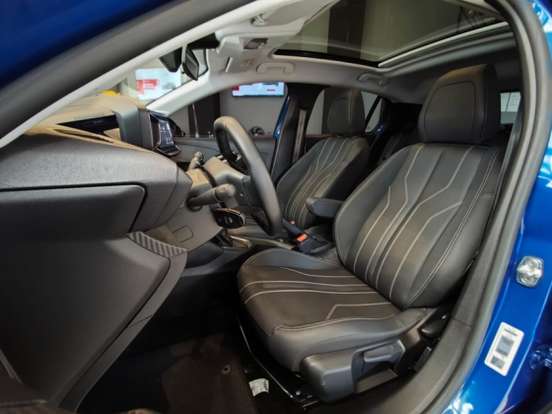 PEUGEOT-208-2023