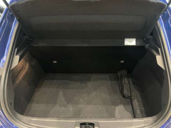 PEUGEOT-208-2023