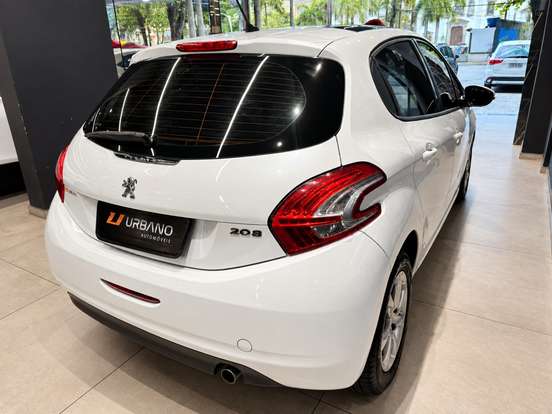 PEUGEOT-208-2015