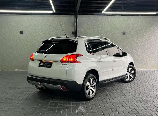 PEUGEOT-208-2017