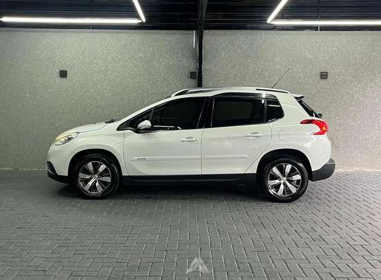 PEUGEOT-208-2017