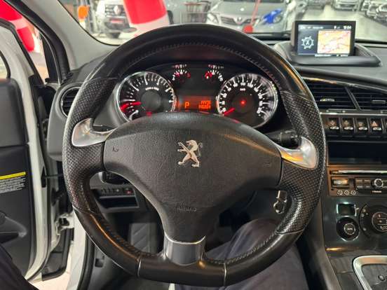 PEUGEOT-3008-1.6 GRIFFE THP 16V GASOLINA 4P AUTOMÁTICO PEUGEOT-3008-2015