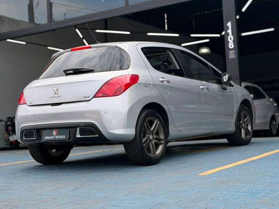 PEUGEOT-308-1.6 GRIFFE THP 16V GASOLINA 4P AUTOMÁTICO PEUGEOT-308-2013