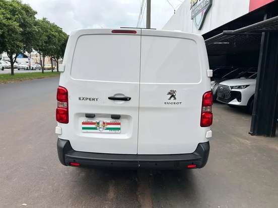 PEUGEOT-EXPERT-2023