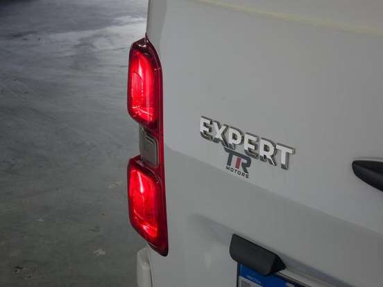 PEUGEOT-EXPERT-2020
