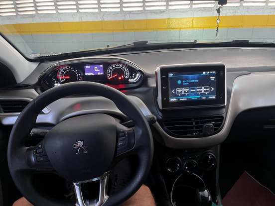 PEUGEOT-2008-2021