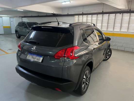 PEUGEOT-2008-2021