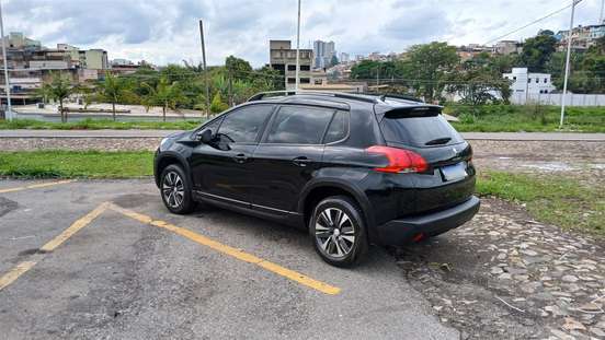PEUGEOT-2008-2019
