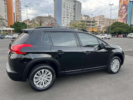 PEUGEOT-2008-2022