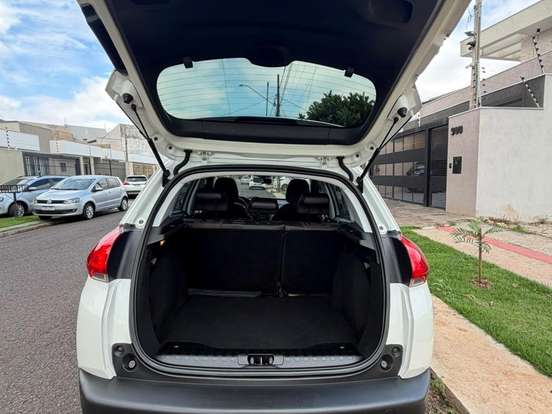 PEUGEOT-2008-1.6 16V FLEX GRIFFE 4P AUTOMÁTICO PEUGEOT-2008-2015