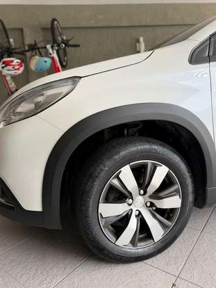 PEUGEOT-2008-2018