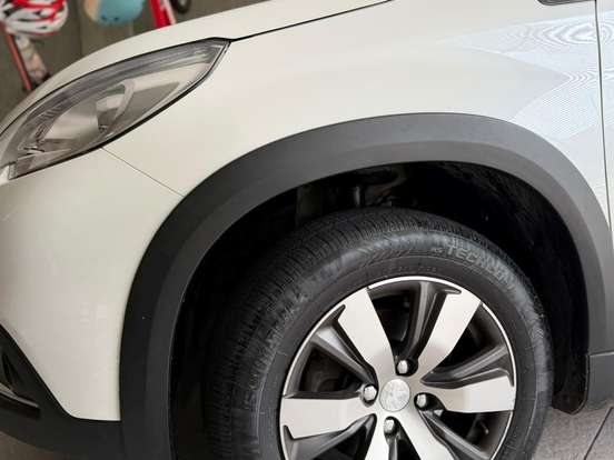 PEUGEOT-2008-1.6 16V FLEX GRIFFE 4P AUTOMÁTICO PEUGEOT-2008-2018