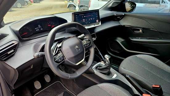 PEUGEOT-208-2023
