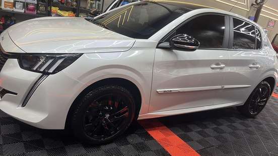 PEUGEOT-208-2024