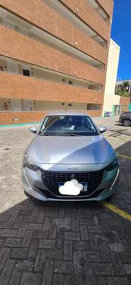PEUGEOT-208-2021