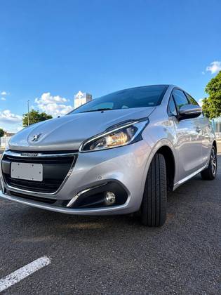PEUGEOT 208 1.6 GRIFFE 16V FLEX 4P AUTOMÁTICO
