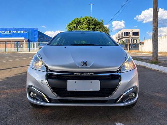 PEUGEOT-208-1.6 GRIFFE 16V FLEX 4P AUTOMÁTICO PEUGEOT-208-2018