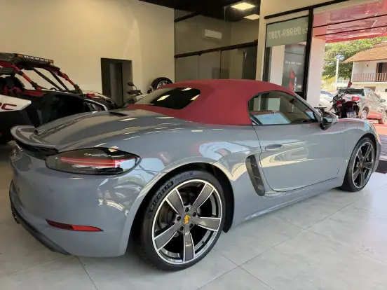 PORSCHE-718-2024