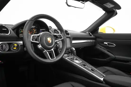 PORSCHE-718-2024