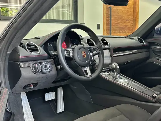 PORSCHE-718-2024
