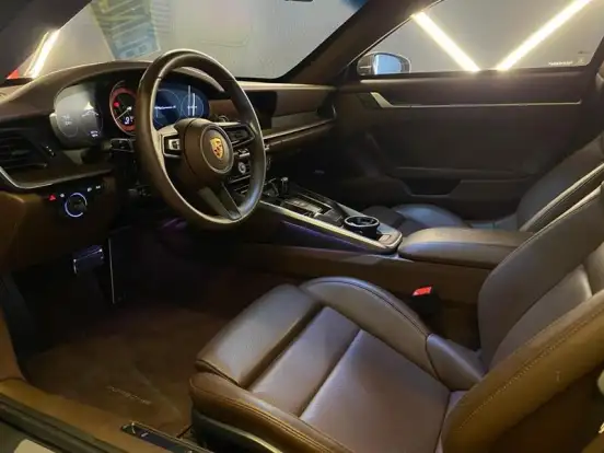 PORSCHE-911-2024