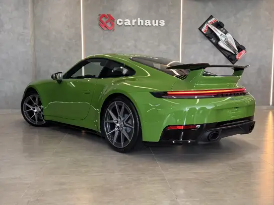 PORSCHE-911-2025