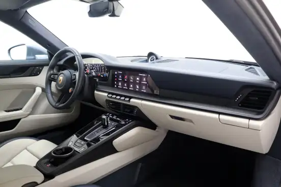 PORSCHE-911-2025