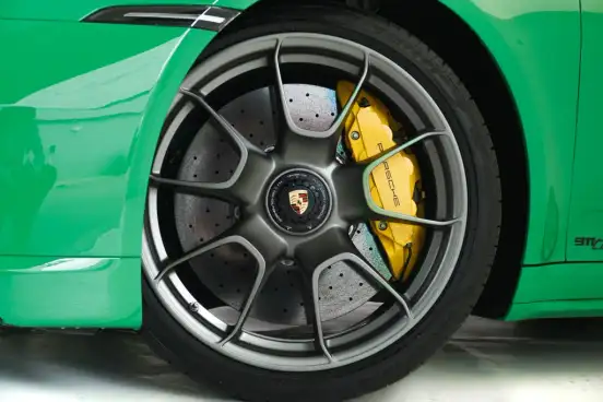 PORSCHE-911-2023