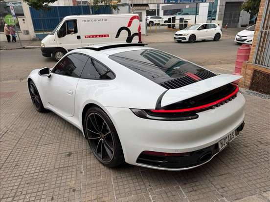 PORSCHE-911-2020