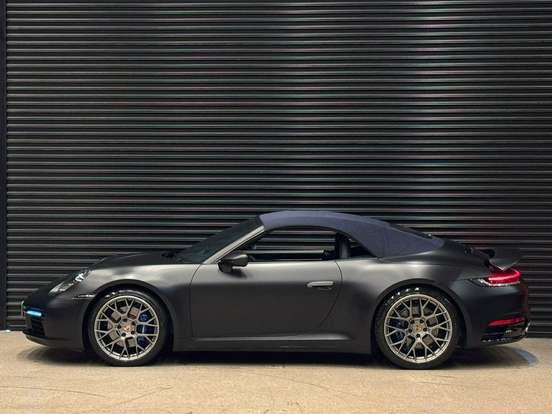 PORSCHE-911-2020